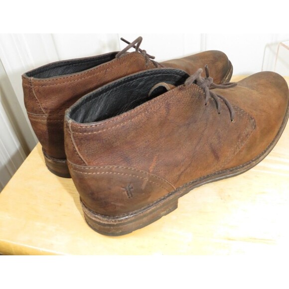 FRYE Men\'s Sz 9.5 D Oscar Chukka Ankle Boots Whiskey Brown Leather Style 3482460